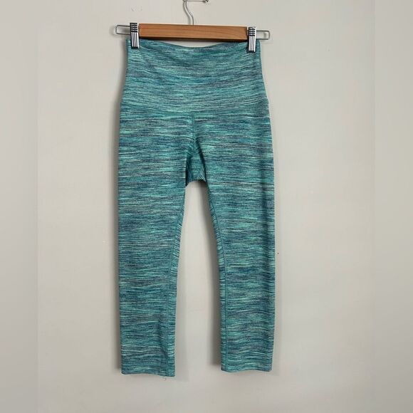 Lululemon Wunder Under Crop (Hi-Rise) - Picture 5 of 12